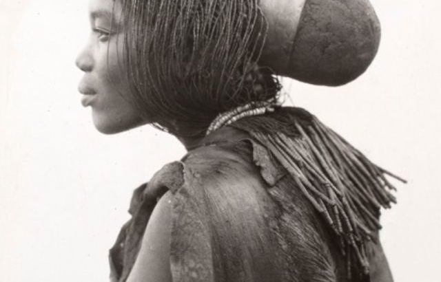 Coiffure en tresse Owambo, vers 1920