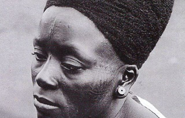 Femme africaine de Foumban, Cameroun, vers 1911-1915